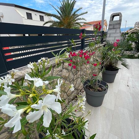 Apartmenthouse Ines Vir Dış mekan fotoğraf