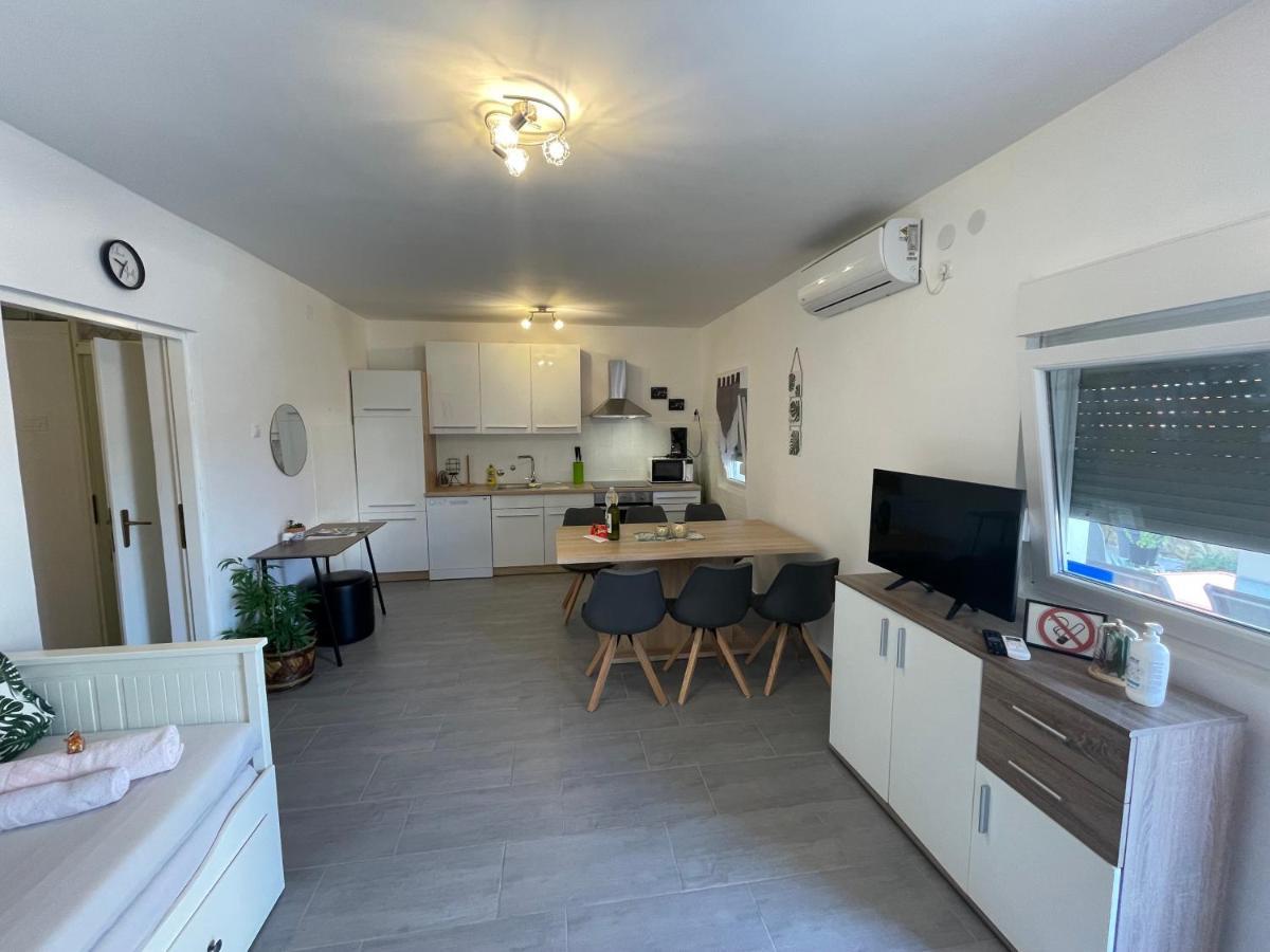 Apartmenthouse Ines Vir Dış mekan fotoğraf