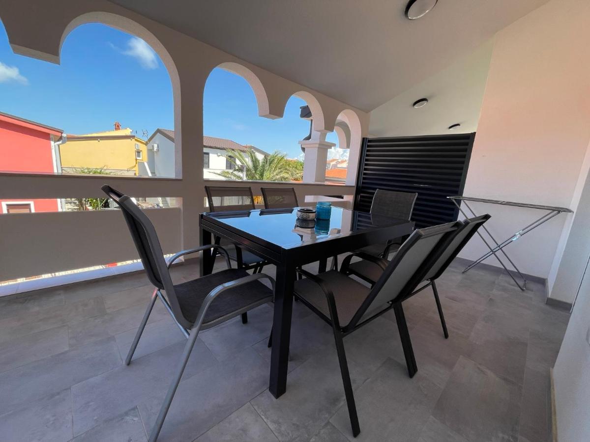 Apartmenthouse Ines Vir Dış mekan fotoğraf