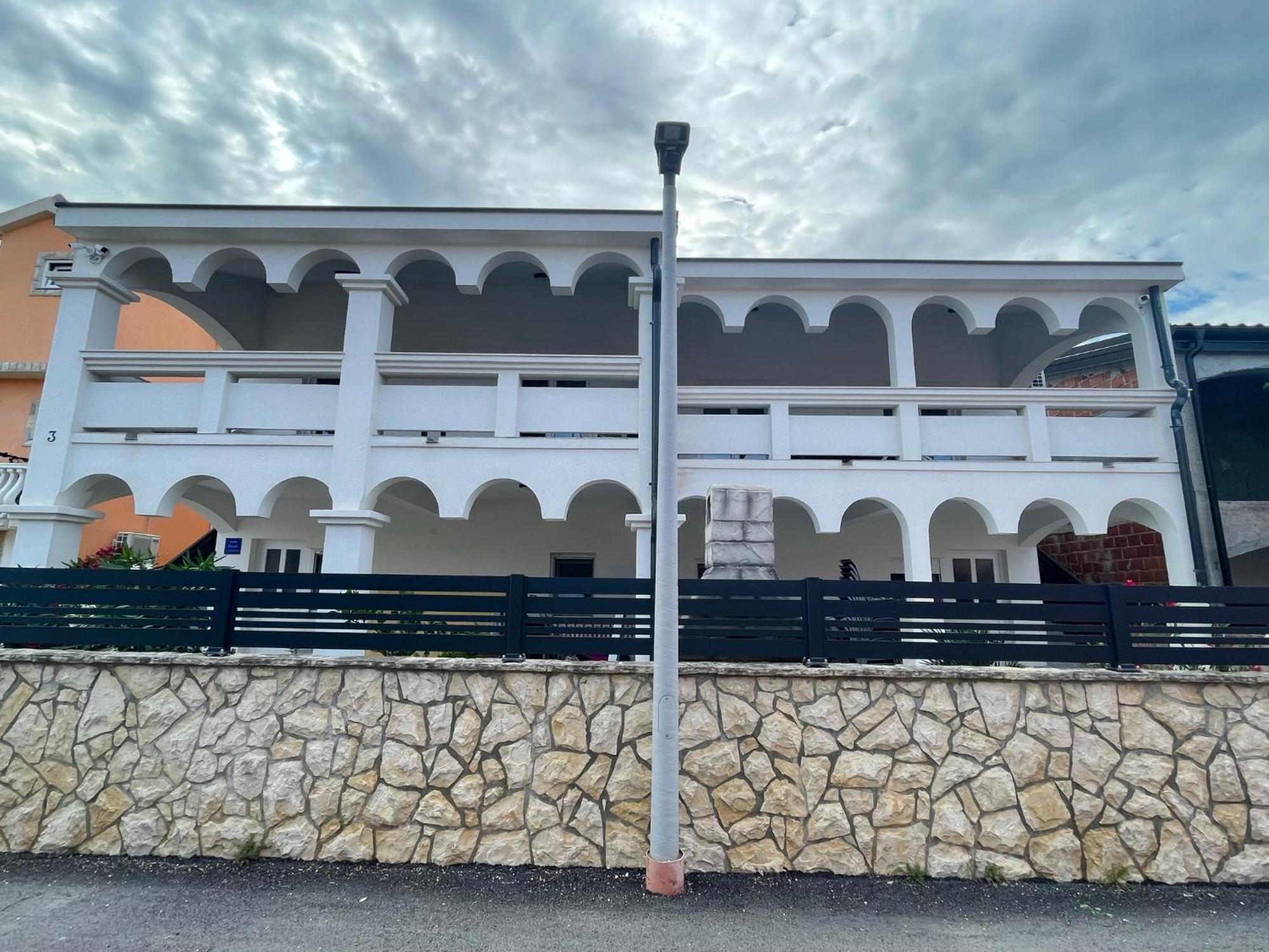 Apartmenthouse Ines Vir Dış mekan fotoğraf